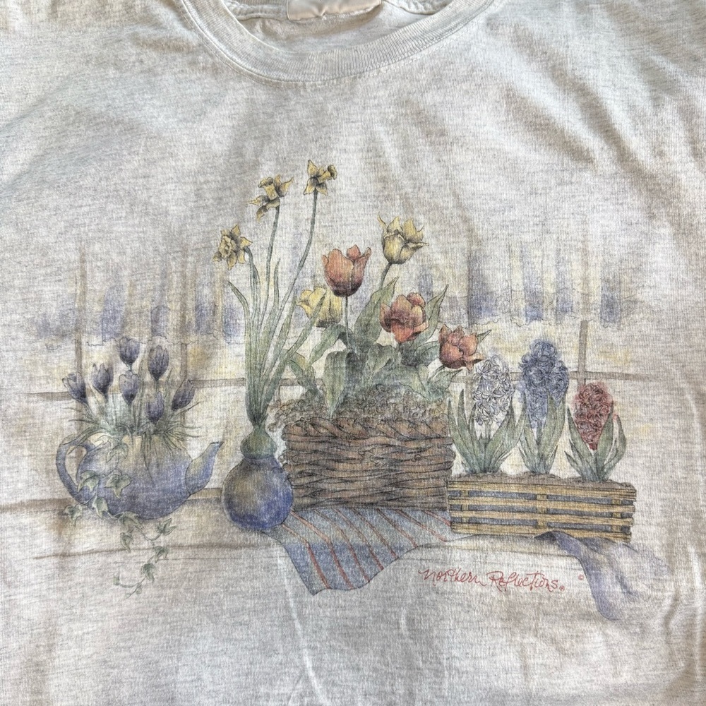 Northern Reflextion Vintage 90s Y2K Grey Floral Graphic Cropped Tee, size Medium - Picture 11 of 11